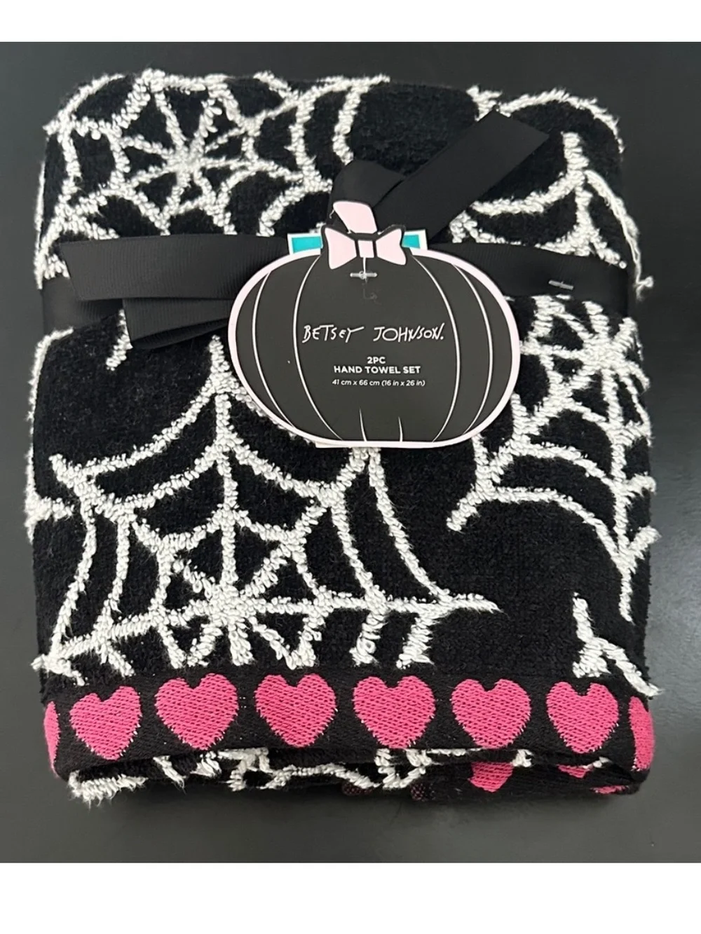 Betsey Johnson Halloween Spider Web Heart Hand Towels Set of 2 Black Pink NWT